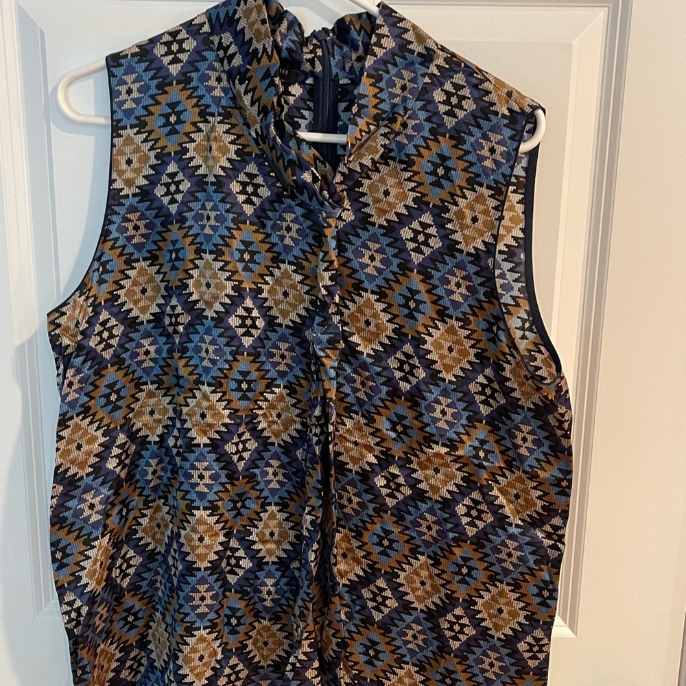 Lafayette’s 148 NewYork New with tags, woman’s blouse, size L, blue multi, silk,